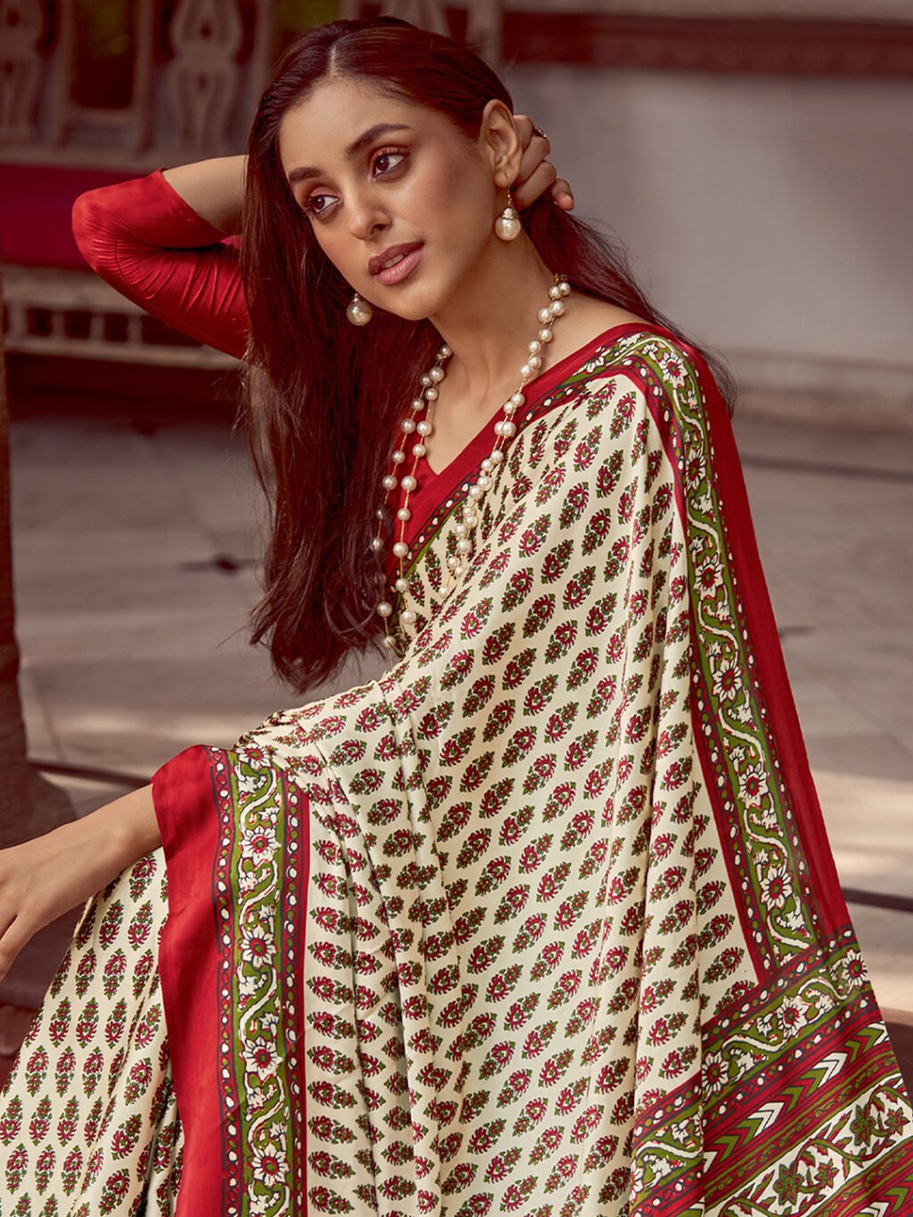 Mira Off White Crepe Bagh Print Saree - Image 4